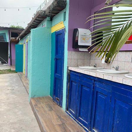 Funk Yeah Hostel Antigua Extérieur photo