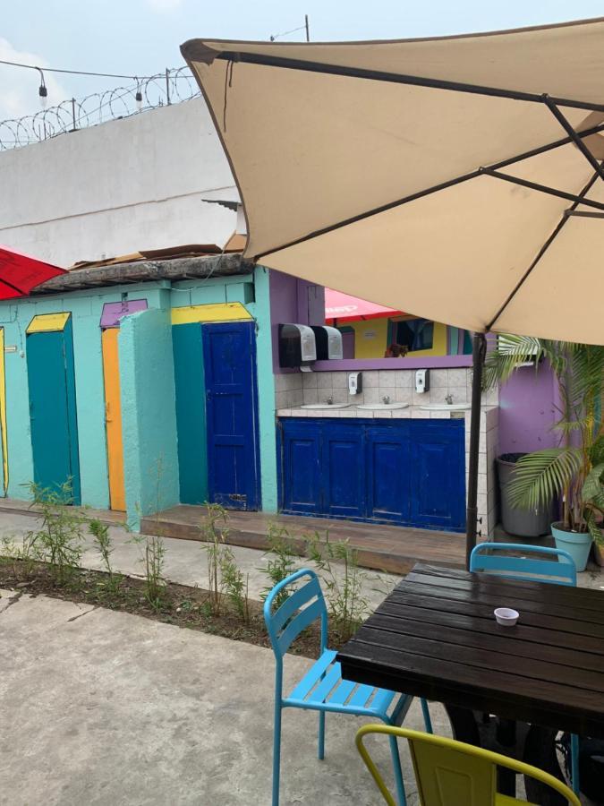 Funk Yeah Hostel Antigua Extérieur photo
