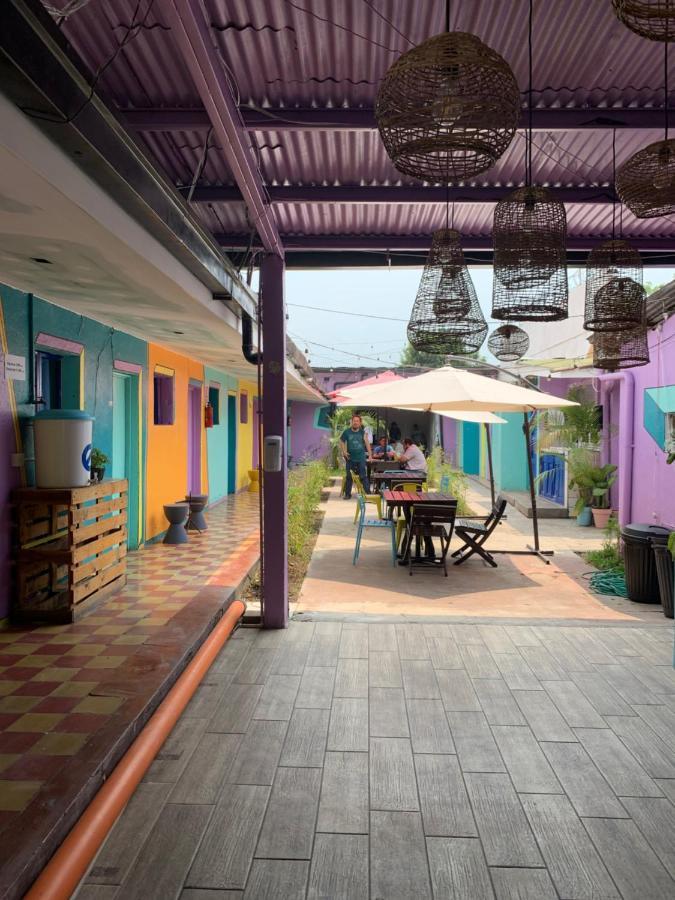 Funk Yeah Hostel Antigua Extérieur photo