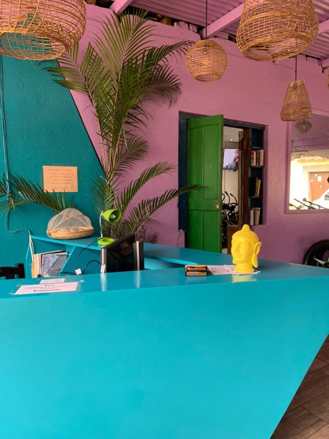 Funk Yeah Hostel Antigua Extérieur photo