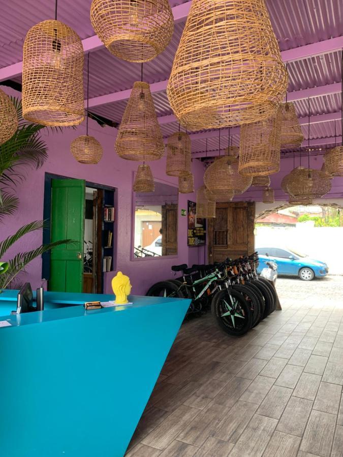 Funk Yeah Hostel Antigua Extérieur photo