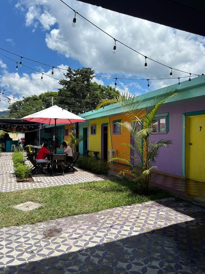 Funk Yeah Hostel Antigua Extérieur photo