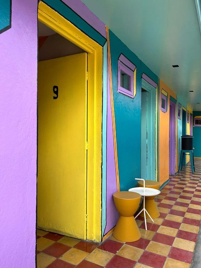 Funk Yeah Hostel Antigua Extérieur photo
